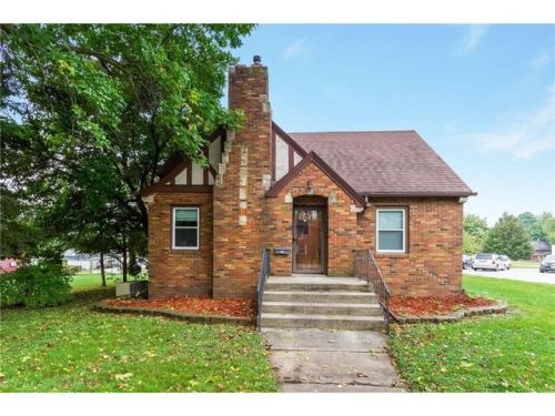 522 6th St, Nevada, IA 50201-2212