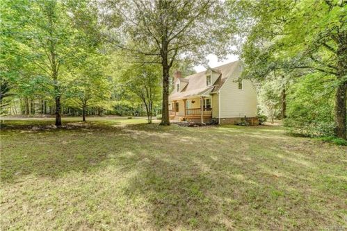 4385 Three Bridge Rd, Powhatan, VA 23139-4818