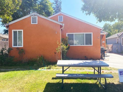 766 16th St, San Jose, CA 95112-3026