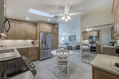 10551 Wales Loop, Bonita Springs, FL 34135-6651