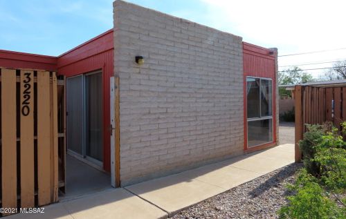 3220 Cherry Ave, Tucson, AZ 85719-2218