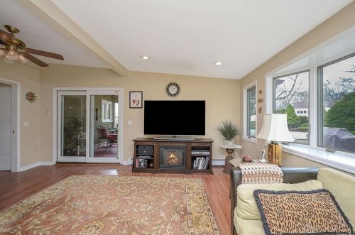 35 Rogues Path, Huntington Station NY exterior