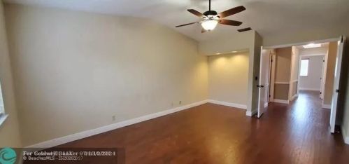 6823 Via Regina, Boca Raton FL  33433-3956 exterior