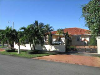 1788 143rd Pl, Miami, FL 33175-7079