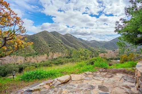 48703 De Luz Rd, Temecula CA  92590-4317 exterior