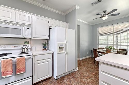10510 Woodland Dr, Greenville TX  75402-3316 exterior