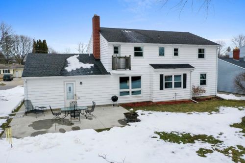 412 Dauphin St, Green Bay, WI 54301-2116