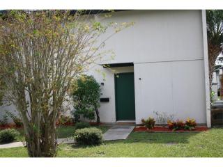 1018 Longfellow Ct, Sarasota, FL 34243-1209