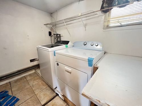 4016 Jean Ave, Bethpage NY  11714-4521 exterior