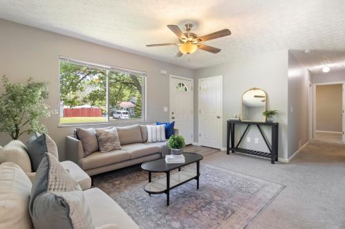 10 Westland Way, Delaware OH  43015-2223 exterior