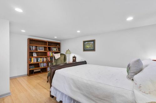 18 Aldridge Rd, Chappaqua NY  10514-3401 exterior