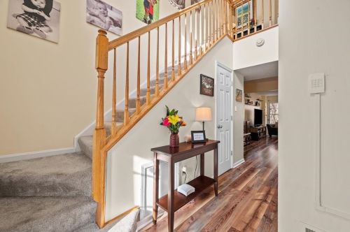 271 Commons Dr, Oakmont, PA 15139-1191