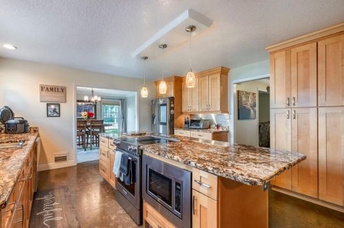 32009 Harris Rd, Tavares FL  32778-4643 exterior