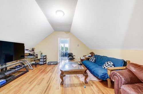 54 Adams St, Bridgeport CT  06607-2401 exterior