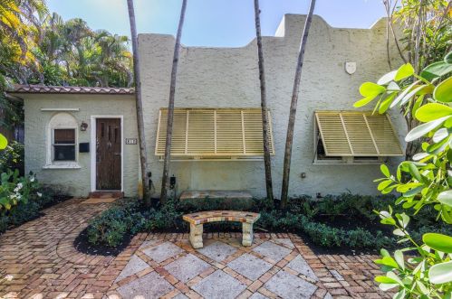 810 Avon Rd, West Palm Beach, FL 33401-7808