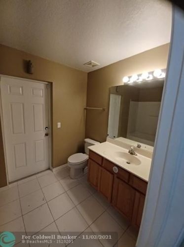 298 Carter Ave, Fort Pierce FL 34983-3006 exterior