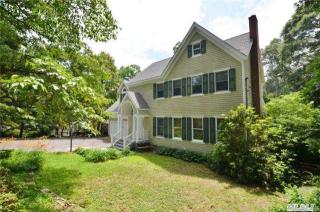 3 Highview Ct, Northport, NY 11768-1441