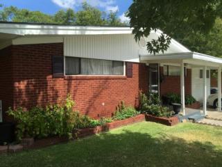 909 Maxwell St, Ardmore OK  73401-1342 exterior
