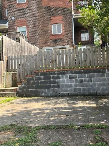 5229 Stanton Ave, Pittsburgh PA  15201-2592 exterior