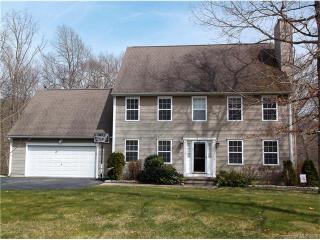 39 Glen Crag Pl, Uncasville, CT 06382-1400
