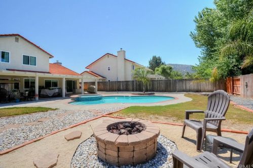 45547 Tournament Ln, Temecula, CA 92592-5926