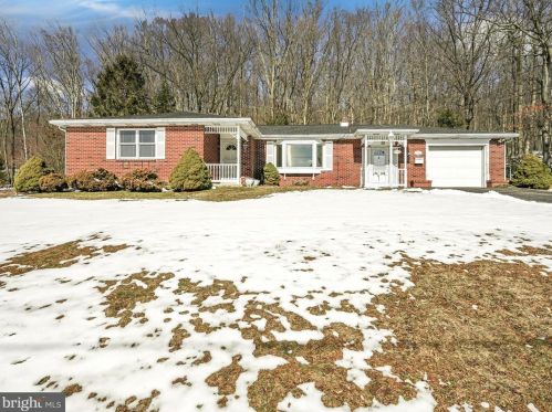 825 Colliery Ave, Porter, PA 17980-1204