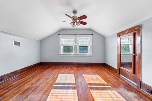 221 Cochran Rd, Pittsburgh PA  15228-1327 exterior