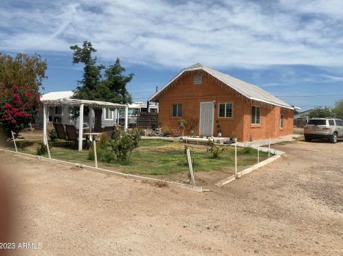 206 Clanton Ave, Buckeye, AZ 85326-2720