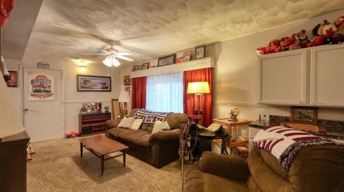 10272 Frd Rd, Cambridge OH  43725-9521 exterior