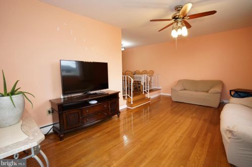 443 Jefferson St, Lansdale, PA 19446-3711