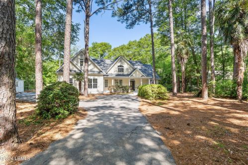 693 Sams Point Rd, Beaufort, SC 29907-2234