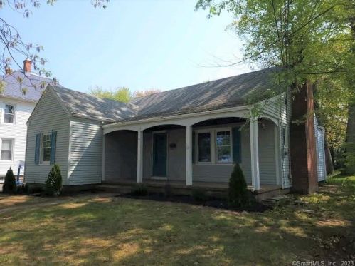 49 Norman St, Manchester CT  06040-6113 exterior