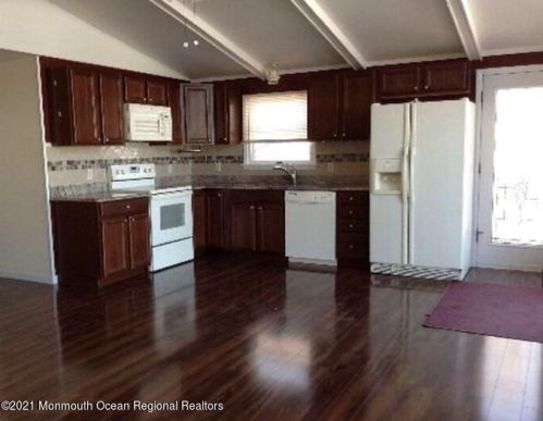 108 Monterey Dr, Bricktown NJ  08723-7009 exterior