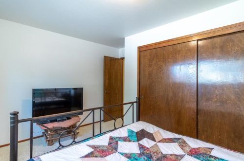 105 Daffodil Dr, Hollister CA  95023-3103 exterior