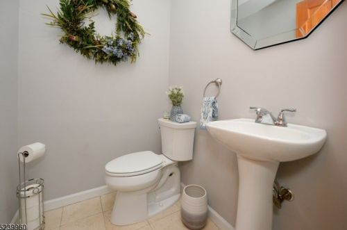 83 Fls Brg Dr, Paterson NJ  07512-1719 exterior