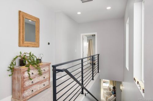 2111 Franklin St, Denver CO 80205-3905 exterior