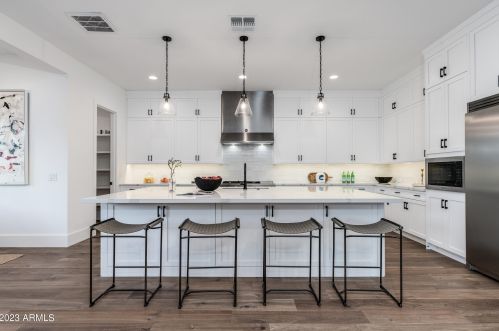 4028 Avalon Dr, Phoenix AZ  85018-7106 exterior
