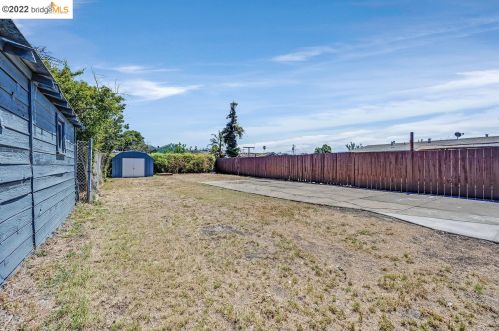 7144 Holly St, Oakland CA  94621-2345 exterior