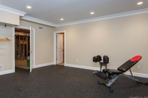 18 Heron Pond Rd, Essex CT  06426-1466 exterior