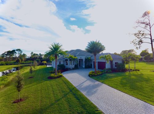 800 Squire Johns Ln, Palm City, FL 34990-7828