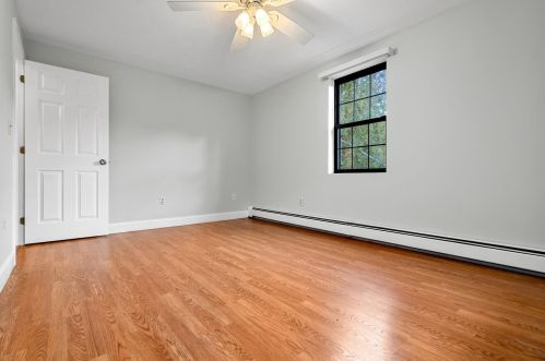 26 Chandler Ave, Plaistow NH  03865-2963 exterior