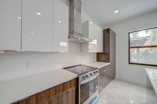 8941 178th St, Hialeah FL  33018-6554 exterior