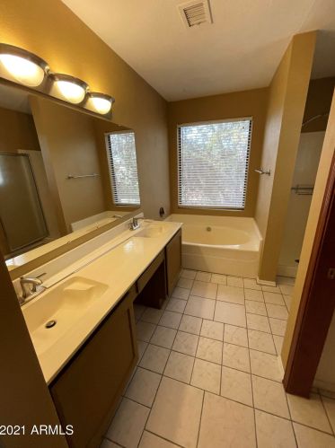 18194 59 Ln, Glendale AZ  85301-7805 exterior