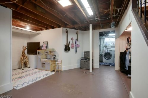 20 Stanford Pl, Montclair NJ  07042-5010 exterior