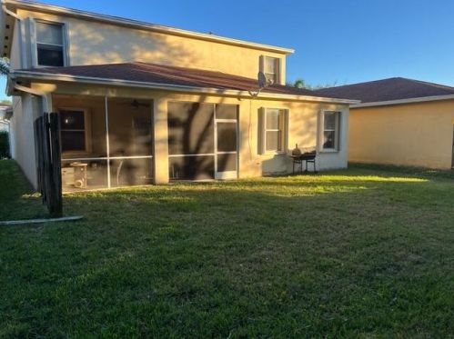 855 Fieldstone Way, West Palm Beach, FL 33413-1246