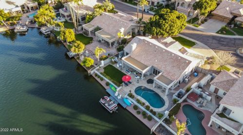 1820 Monarch Bay Dr, Gilbert AZ 85234-2713 exterior