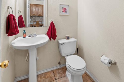 149 Pne Cv, Uhland TX  78640-5842 exterior