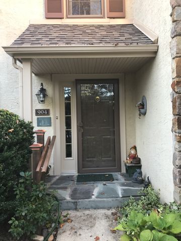 904 Weatherstone Dr, Paoli, PA 19301-1923