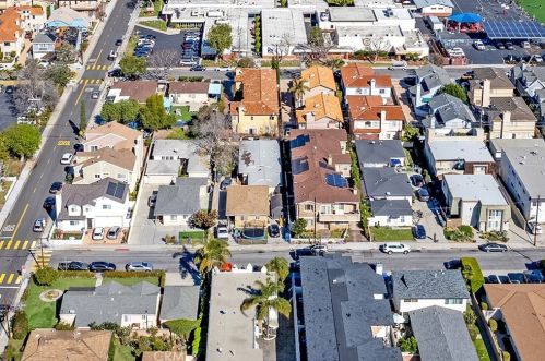 2405 Mathews Ave, Redondo Beach, CA 90278-3201