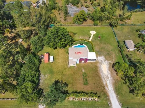 16931 93rd Rd, Town Of Loxahatchee Groves FL  33470-2770 exterior